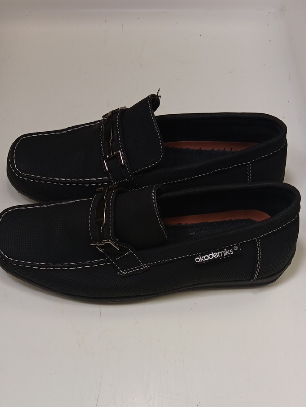 Akademiks Black Slip-On Loafers with Contrast Stitch
